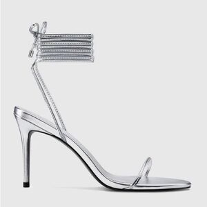 FEMME LA 3.0 Barely There Sandal in Plata Size 36